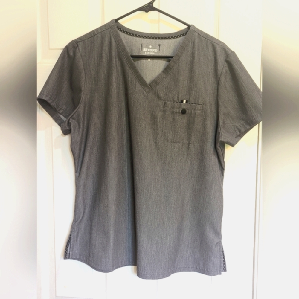 Beyond Scrub Gray V-Neck scrub Tuck In Top